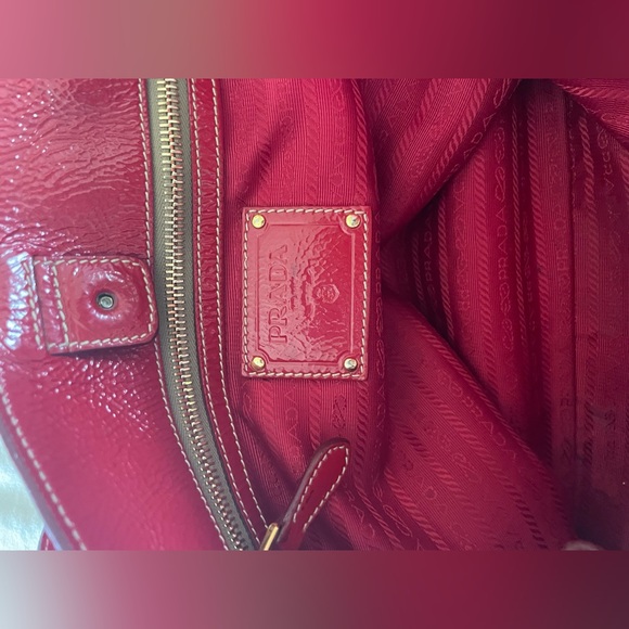 Prada red patent leather bag 🌶️ - Picture 14 of 14